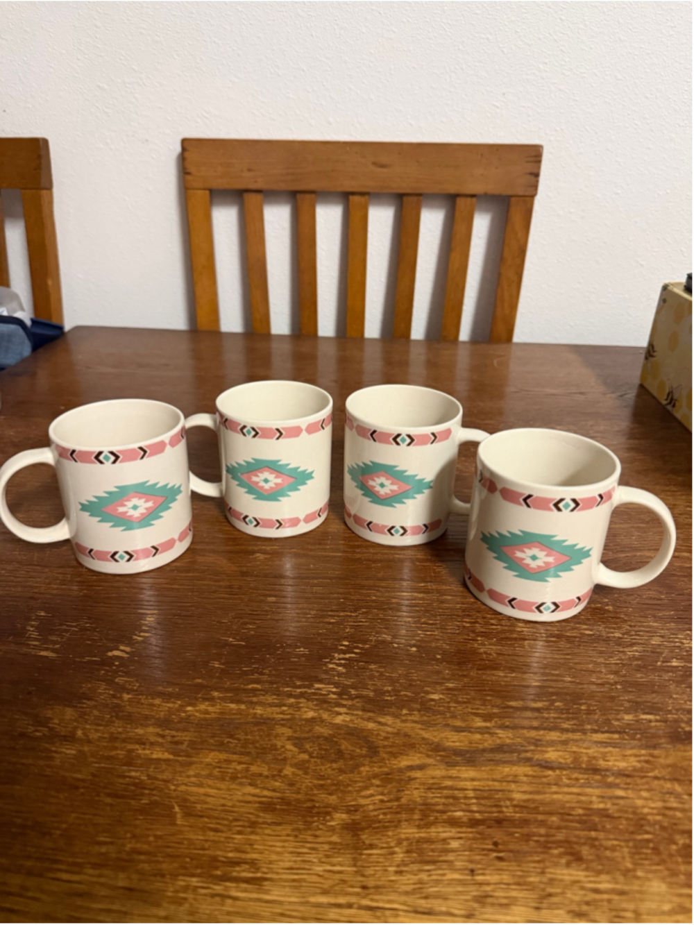 Meiwa Tahoe Table Art Coffee Mugs Set of 4 Southwest Aztec Pink Teal Vintage
